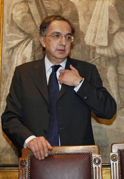 Marchionne in giacca e cravatta, una rarit: in Parlamento, febbraio 2011. Ansa